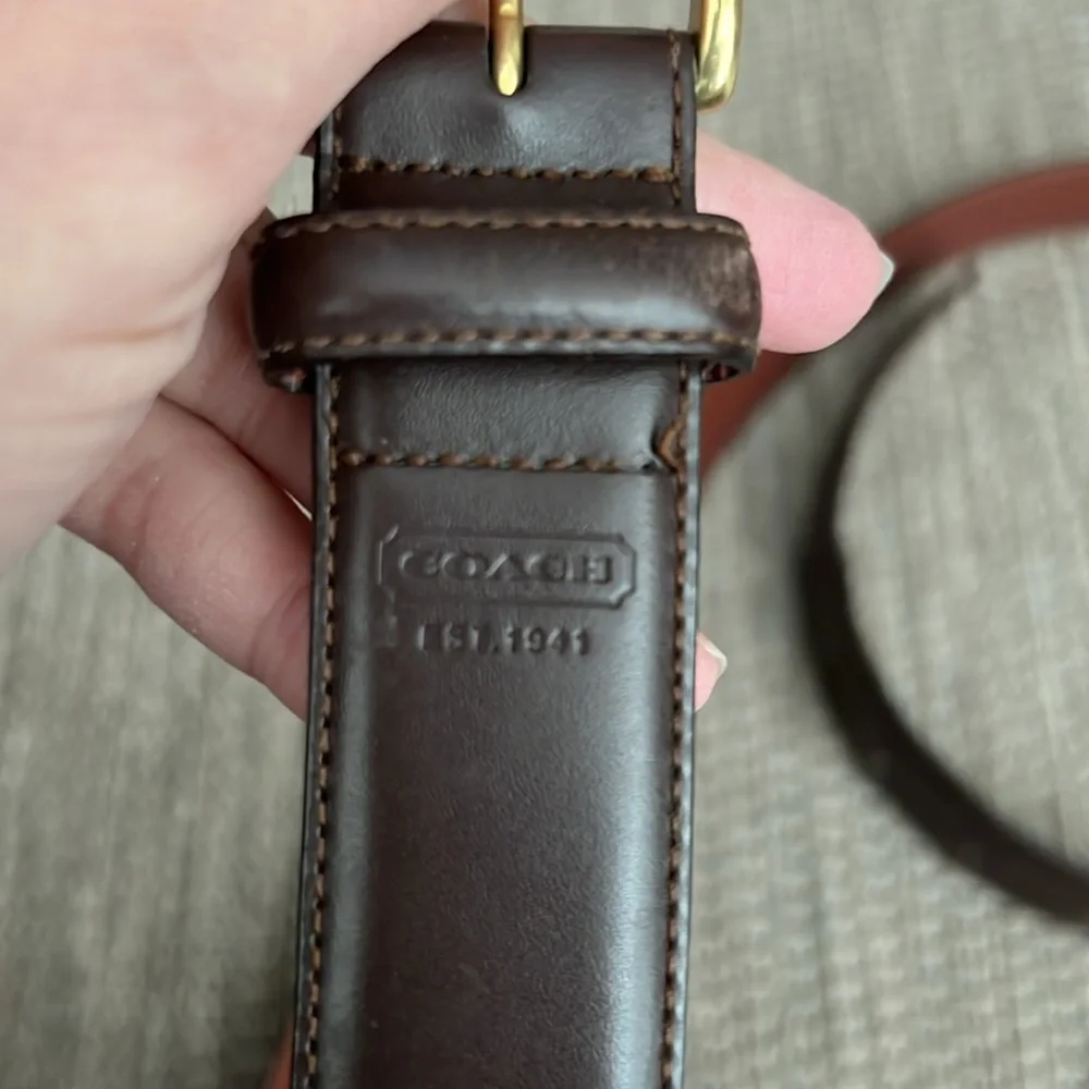 COACH Classic Brown Leather Genuine Calfskin and Solid Brass Belt size 42